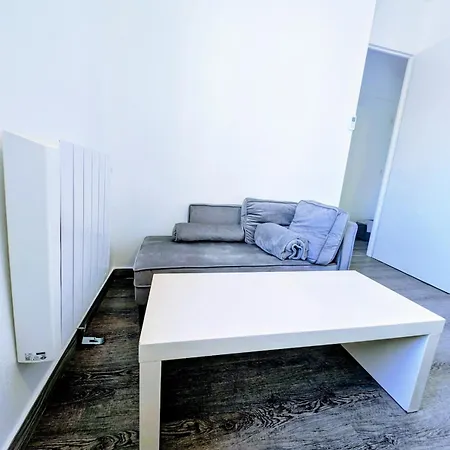 Maison Lumineuse Et Climatisée, à 12mn Hyères