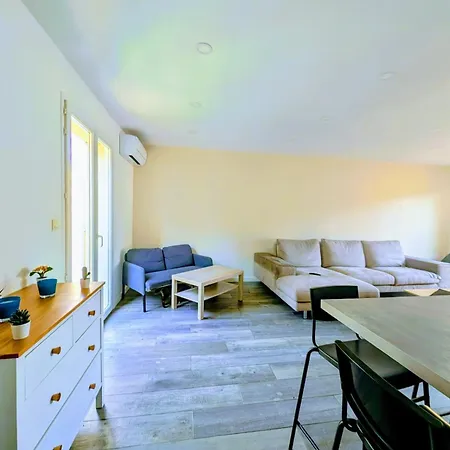 Maison Lumineuse Et Climatisée, à 12mn *